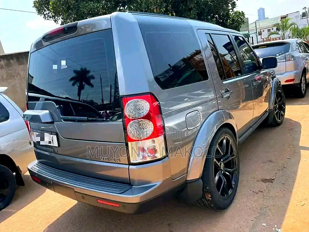 Land Rover Discovery 2013 Gray