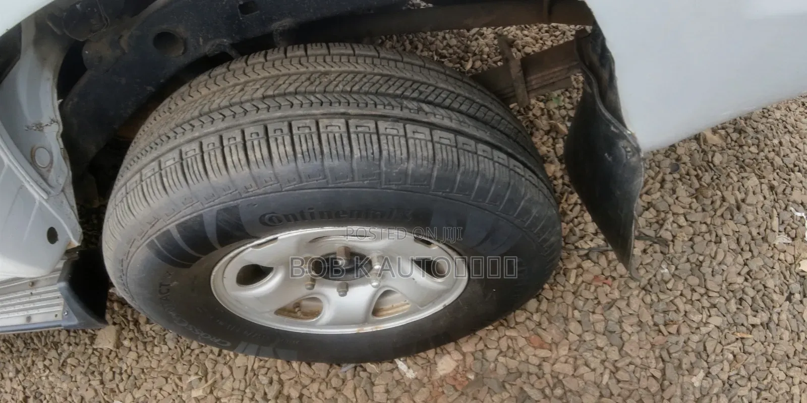 Toyota Hilux 2004 White