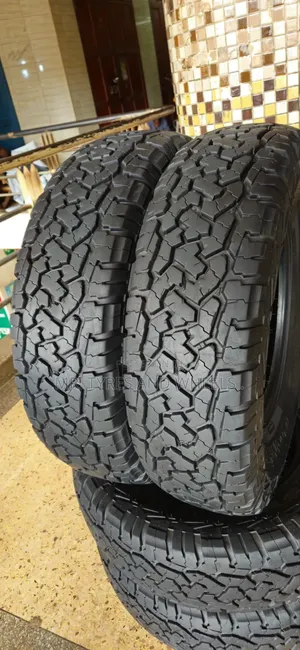 235/85r16 Comforsar Cf1100