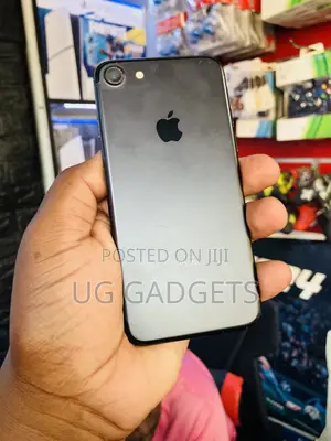 Apple iPhone 7 32 GB Black