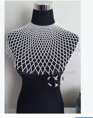 White Craft Small Bead Netted Necklace