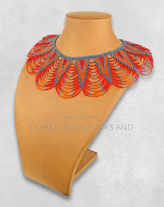 Red Craft Small Bead Netted Necklace