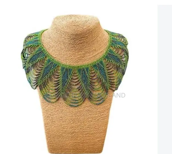 Green Craft Small Bead Netted Necklace