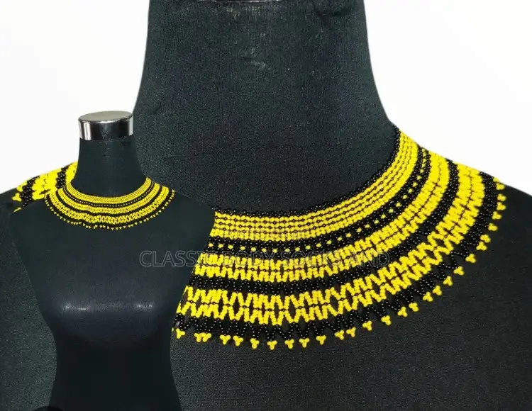 Yellow Craft Small Bead Netted Necklace