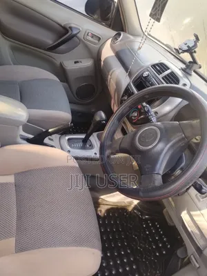 Toyota RAV4 2002 Gold