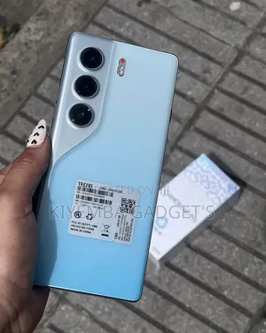 New Tecno Camon 40 Pro 5G 256 GB Blue