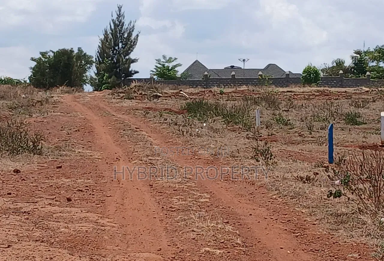 Prime Plots for Sale at Mpigi~Nsamizi Modern Hill View Land Estate.