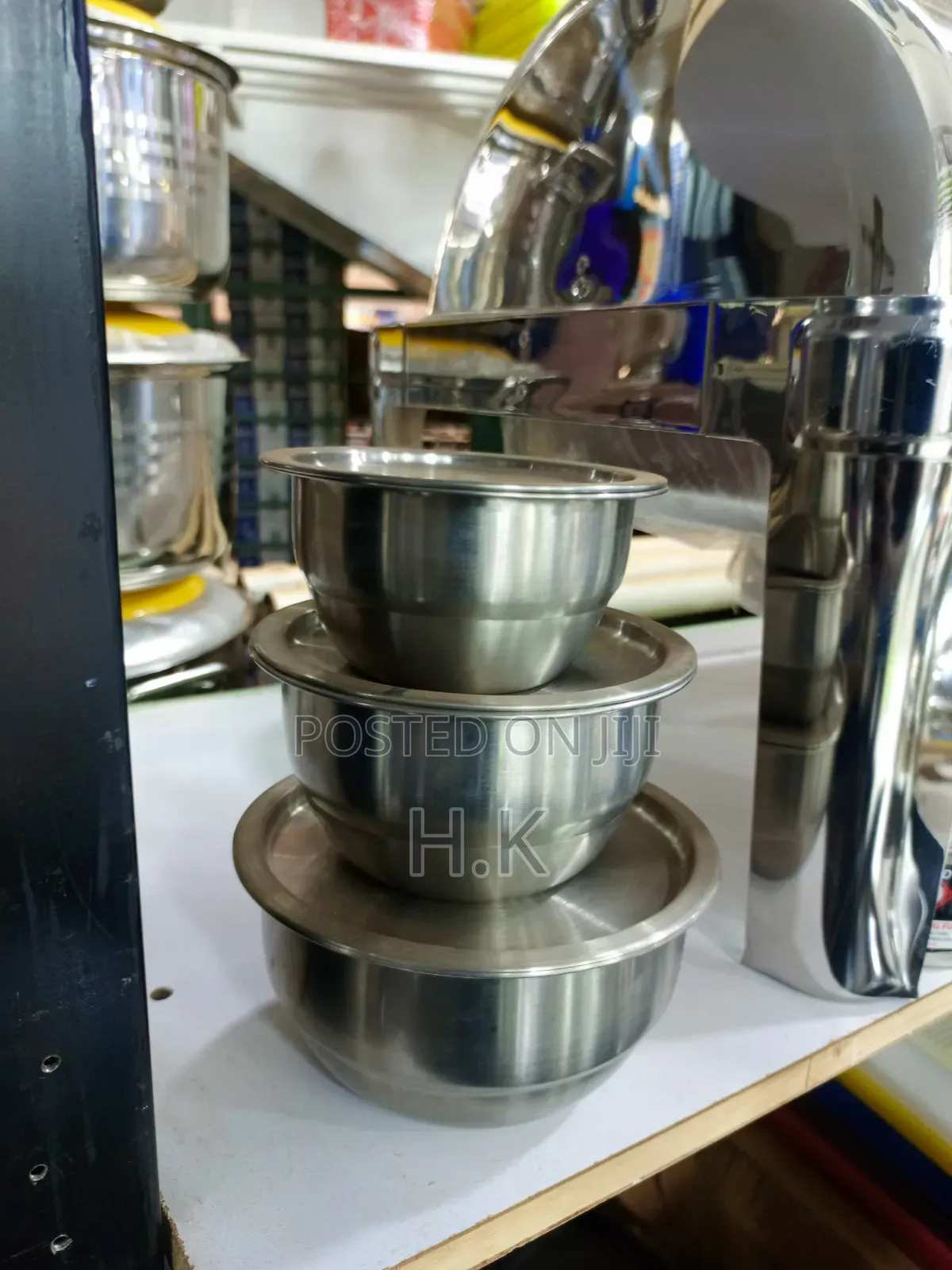 Stainless Steel Bowls With Matching Lids (Small)