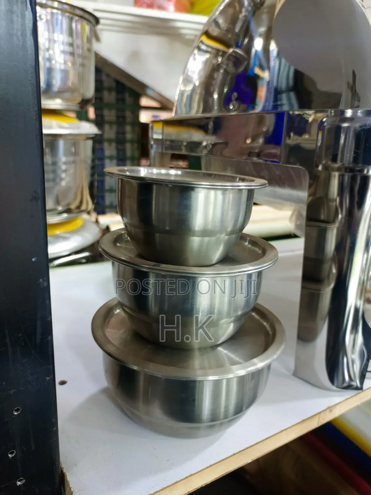 Stainless Steel Bowls With Matching Lids (Small)