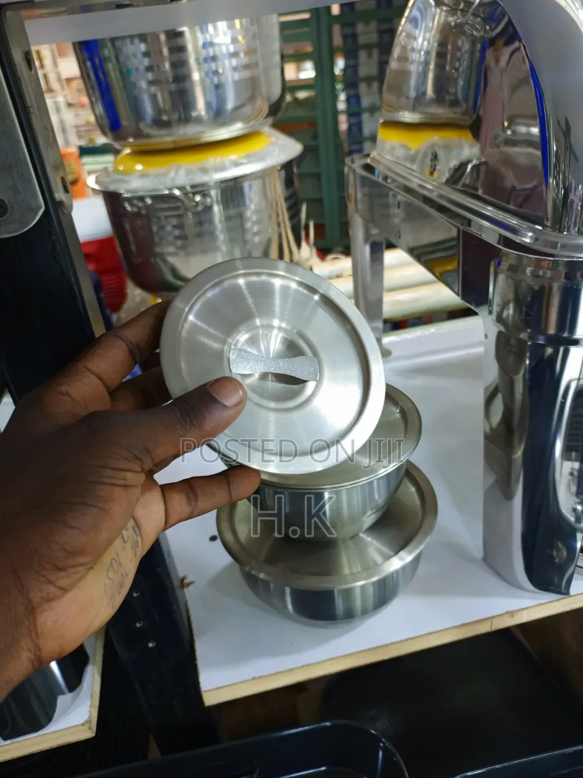 Stainless Steel Bowls With Matching Lids (Small)