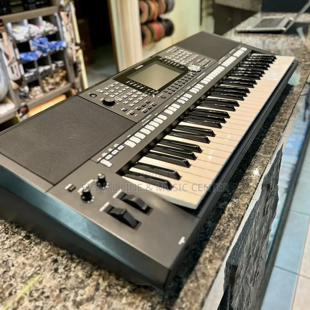 Yamaha Keyboard PSR S975 Uk Used or New