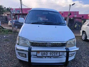 Toyota Noah 2001 White