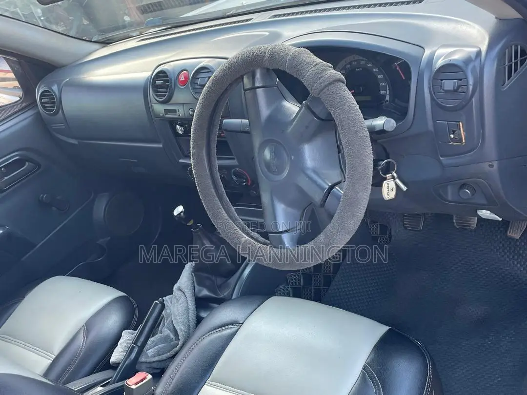 Isuzu D-MAX 2007 White