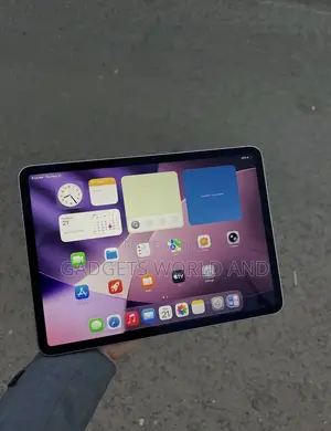 Apple iPad Pro 12.9 (2022) 128 GB Gray