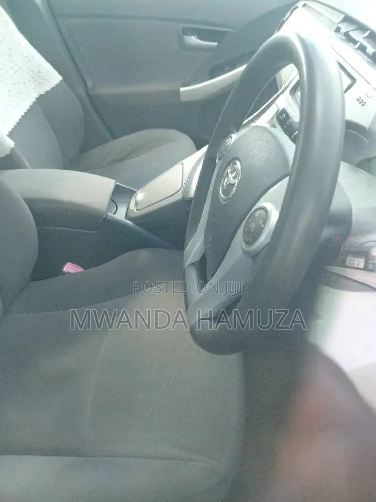 Toyota Prius 2011 White