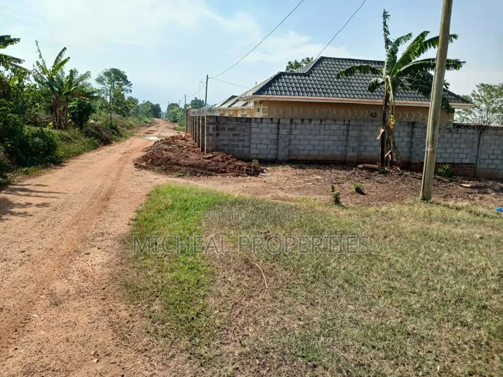 Plot for Sell Location Gayaza Dundu at 28m