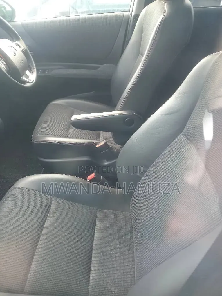 Toyota Sienta 2016 White