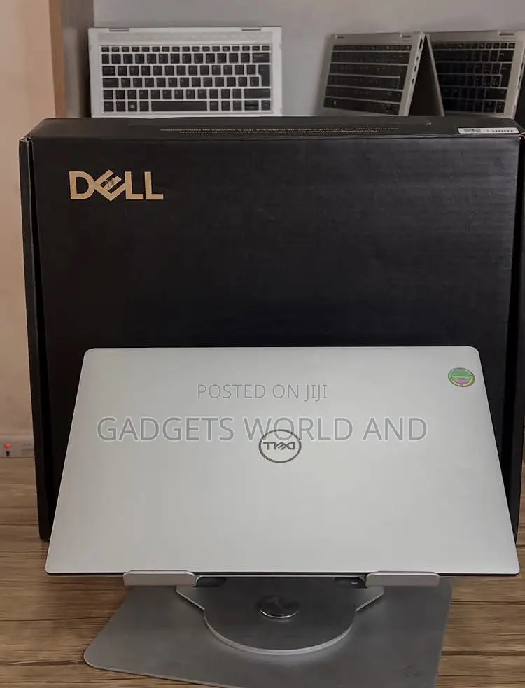 New Laptop Dell XPS 15 9500 32GB Intel Core i7 SSD 512GB