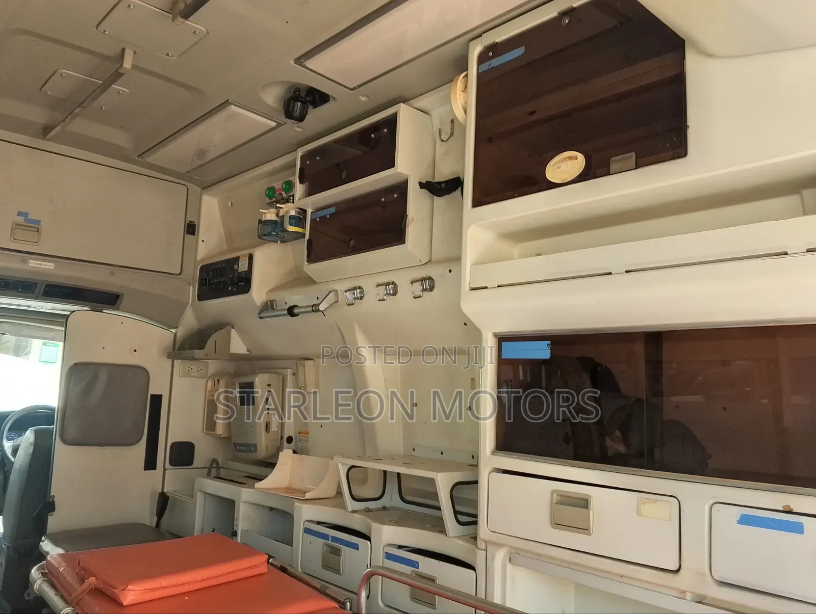 Nissan Caravan (Urvan) 2013 White