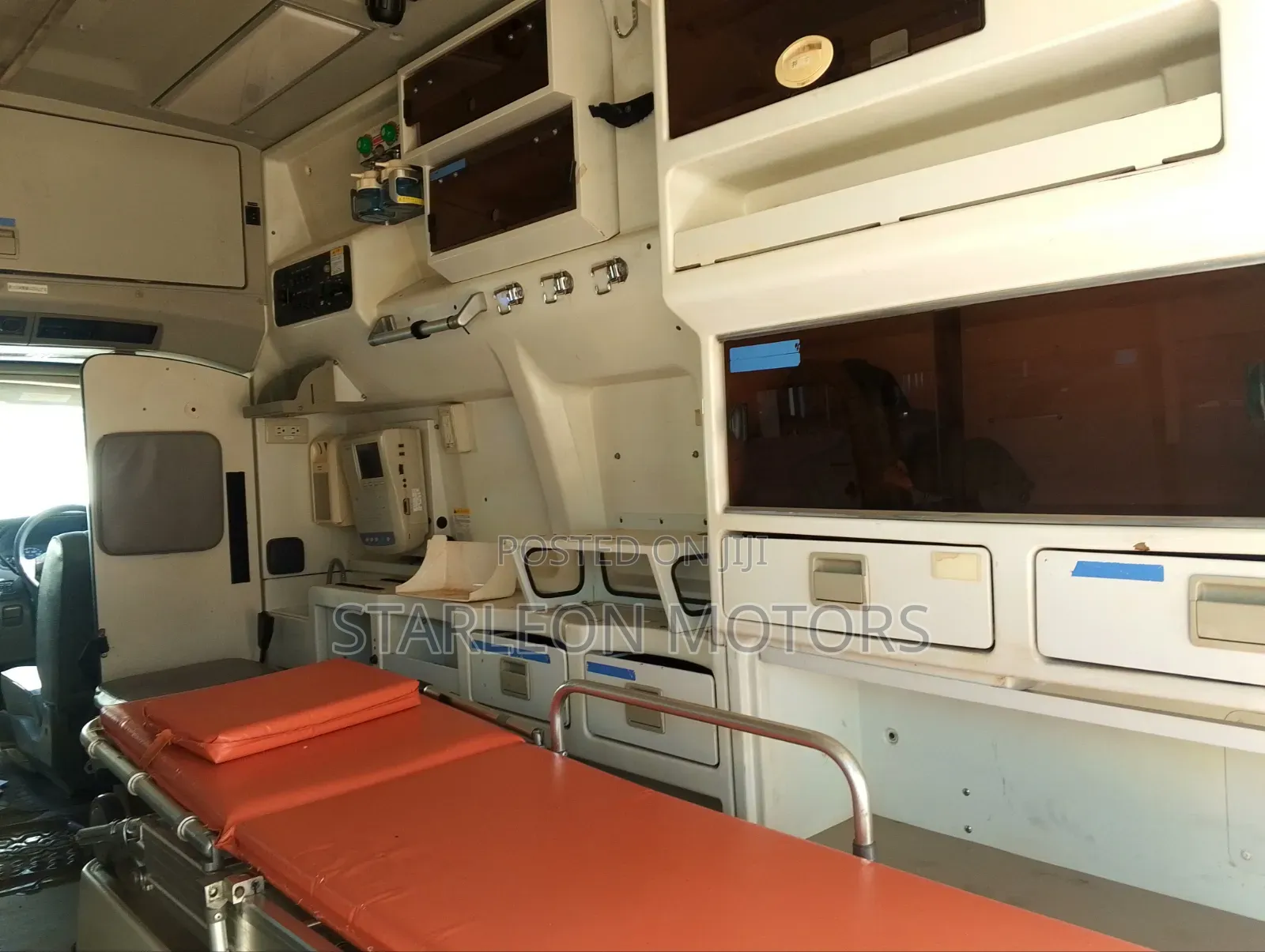 Nissan Caravan (Urvan) 2013 White