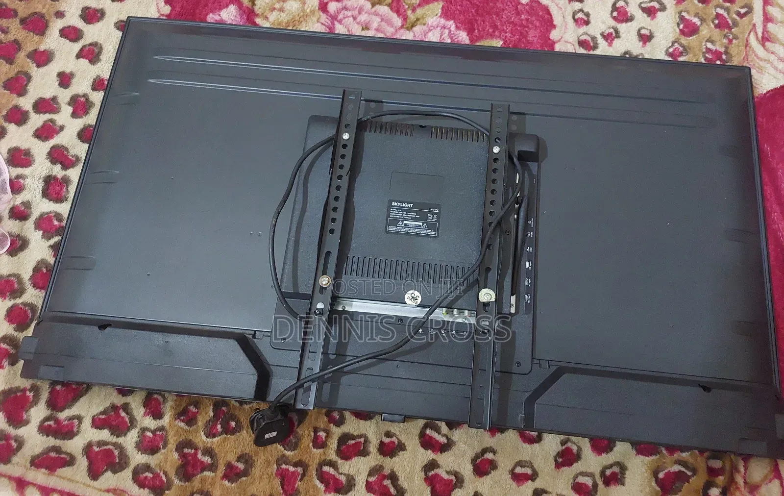 43 Ich Smart TV