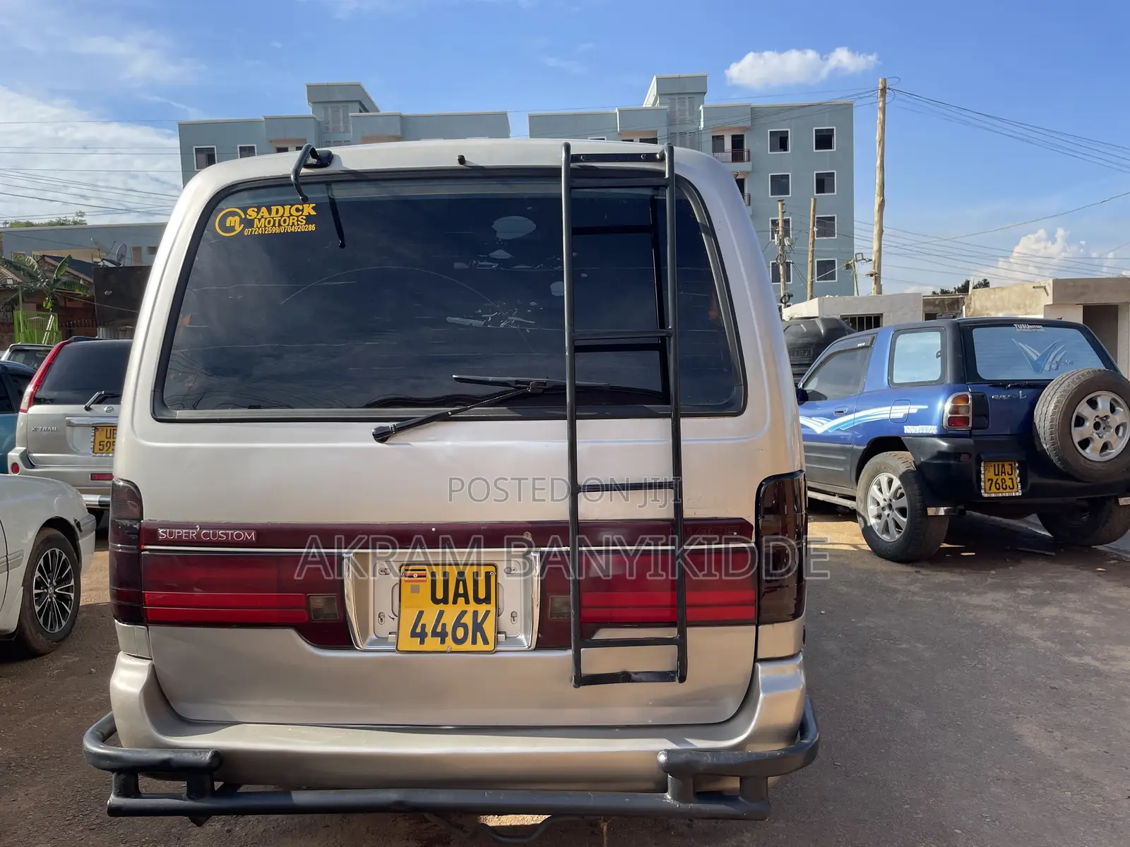 Toyota HiAce 2002 Grey