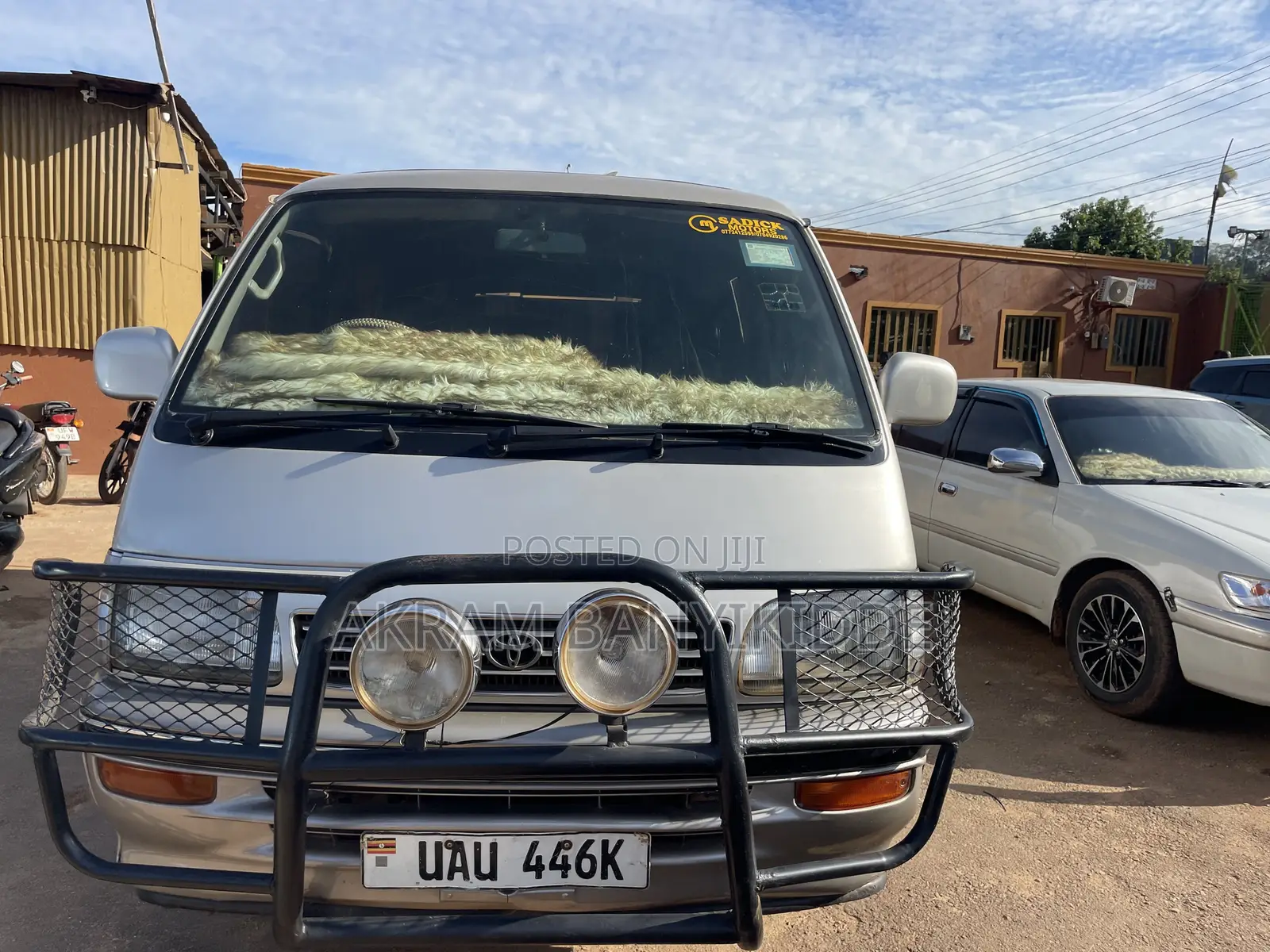 Toyota HiAce 2002 Grey