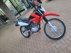 Honda XL 125 2010 Red
