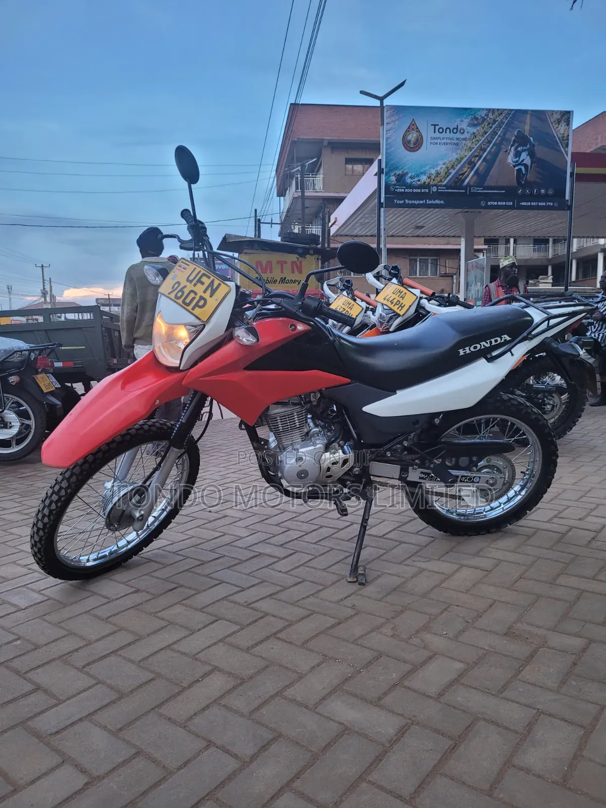 Honda XL 125 2010 Red