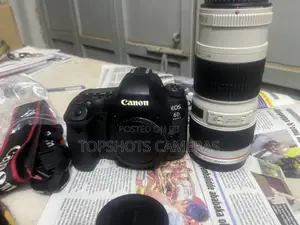 Canon EOS 6D Mark II Camera