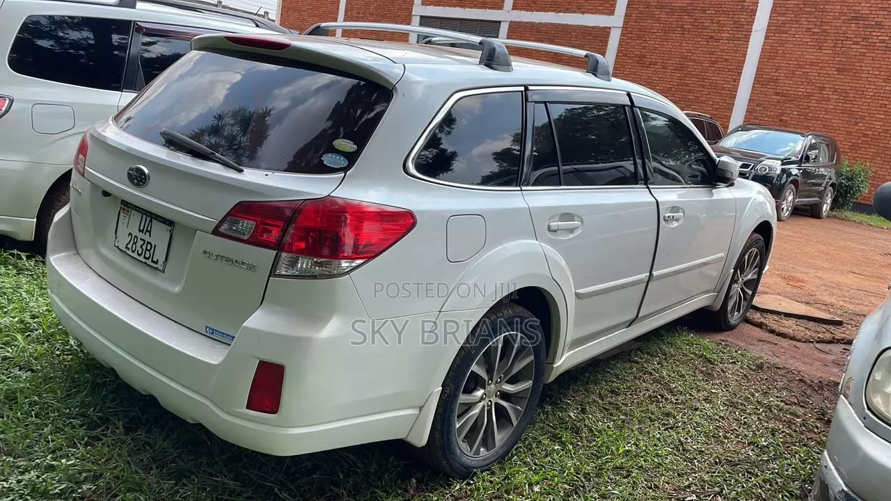 Subaru Outback 2016 White
