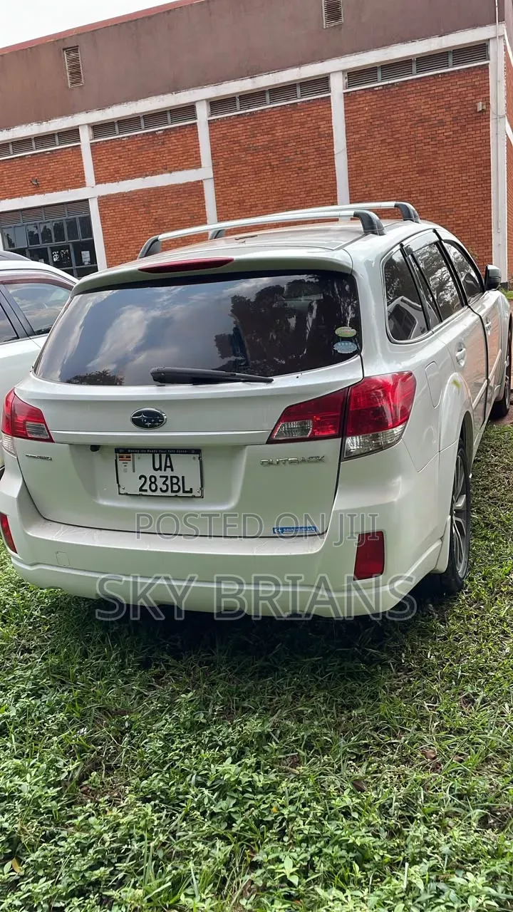 Subaru Outback 2016 White