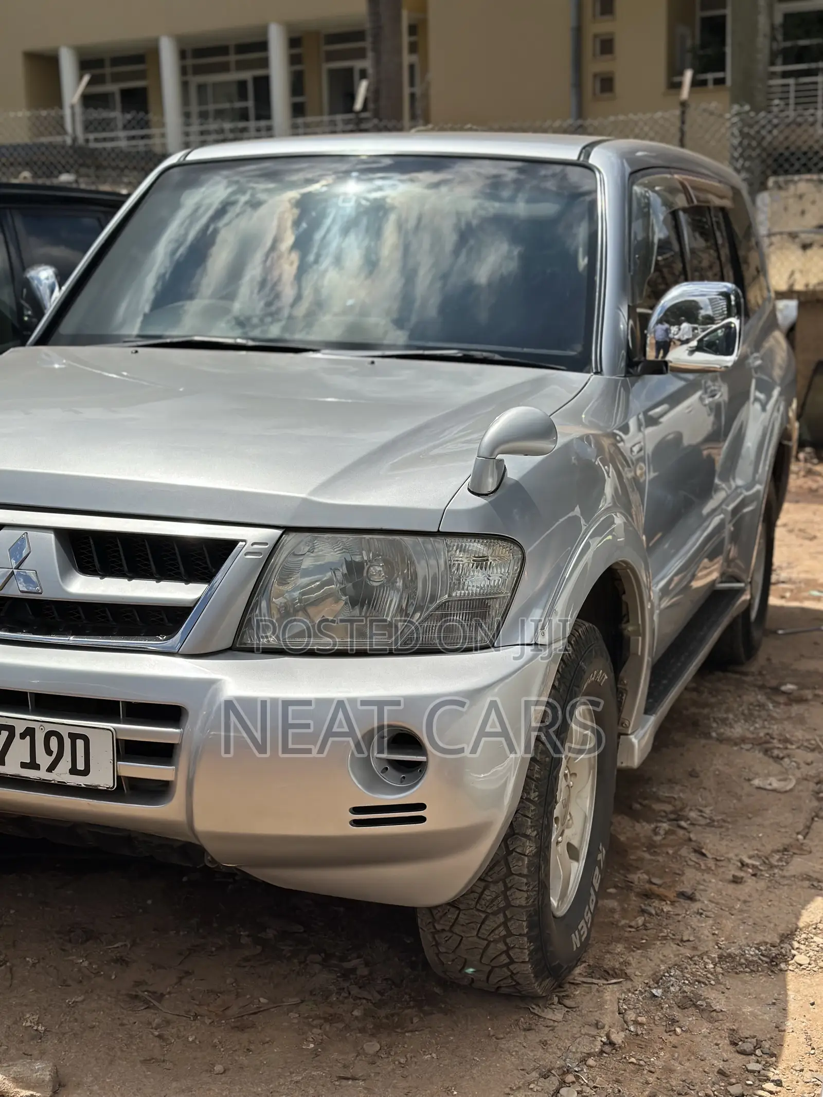 Mitsubishi Pajero 2005 Silver