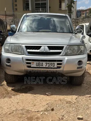 Mitsubishi Pajero 2005 Silver