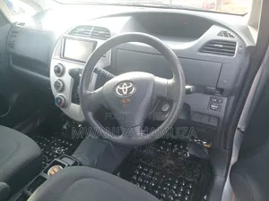 Toyota Ractis 2008 Silver
