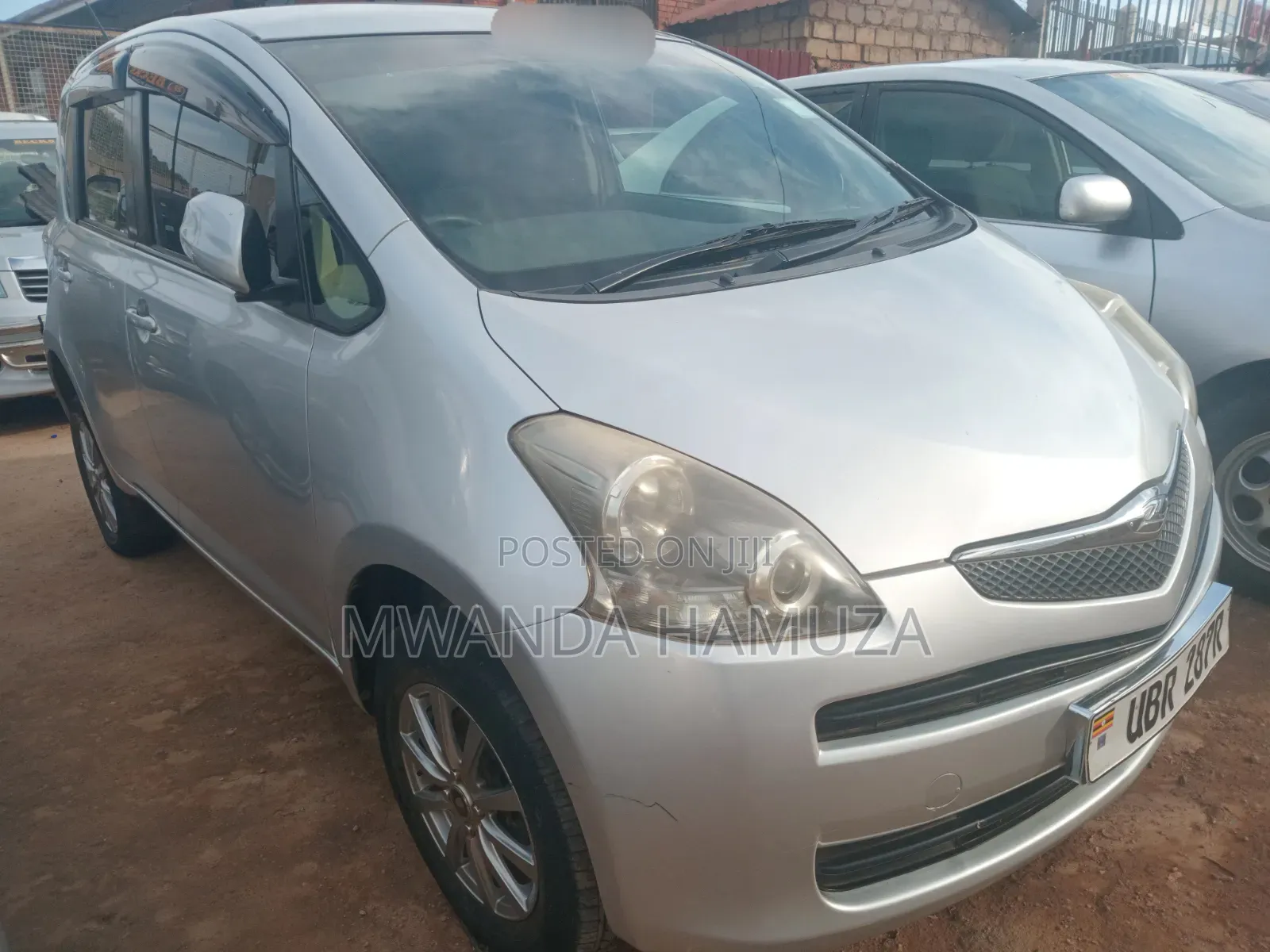 Toyota Ractis 2008 Silver