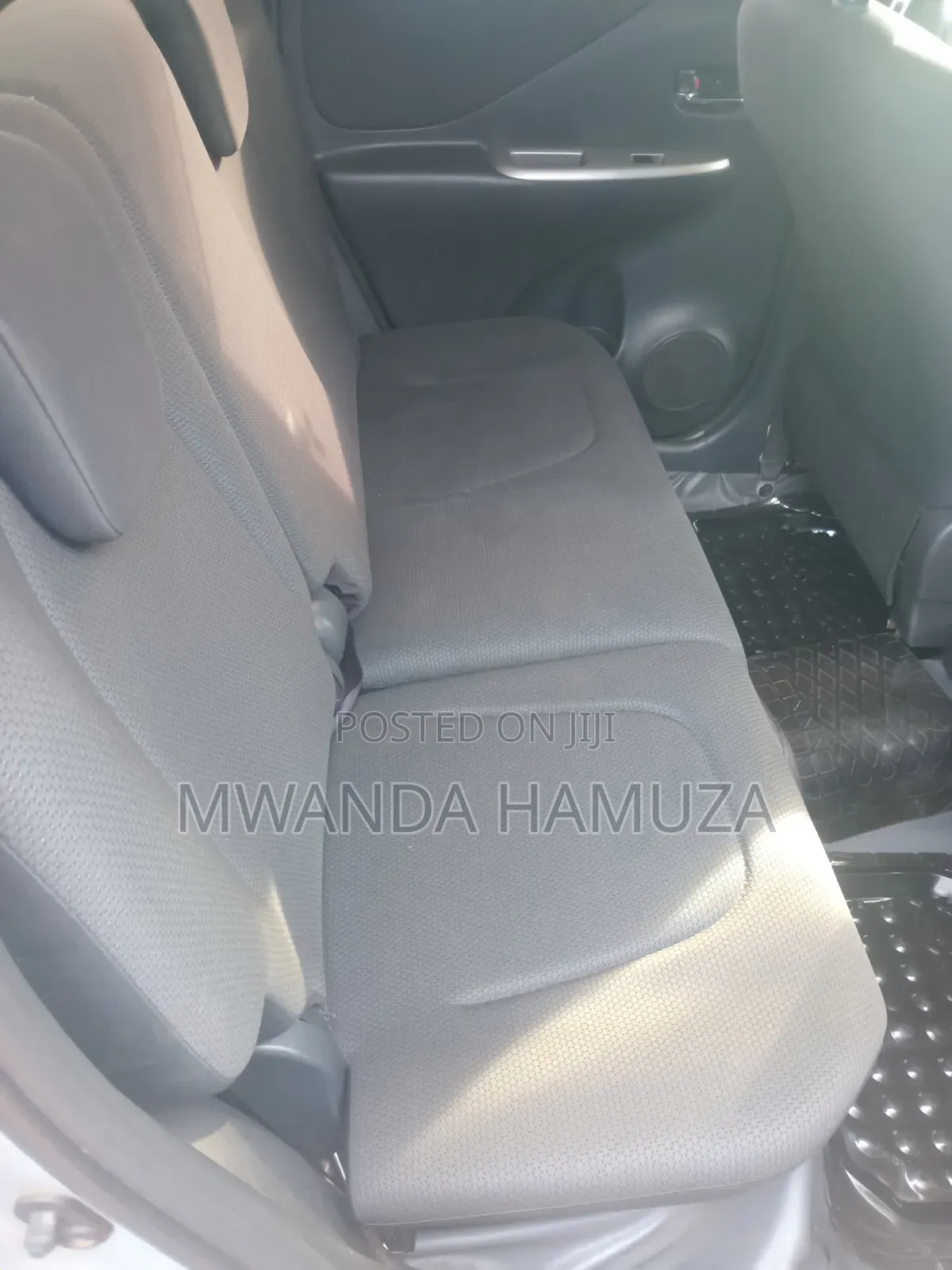 Toyota Ractis 2008 Silver