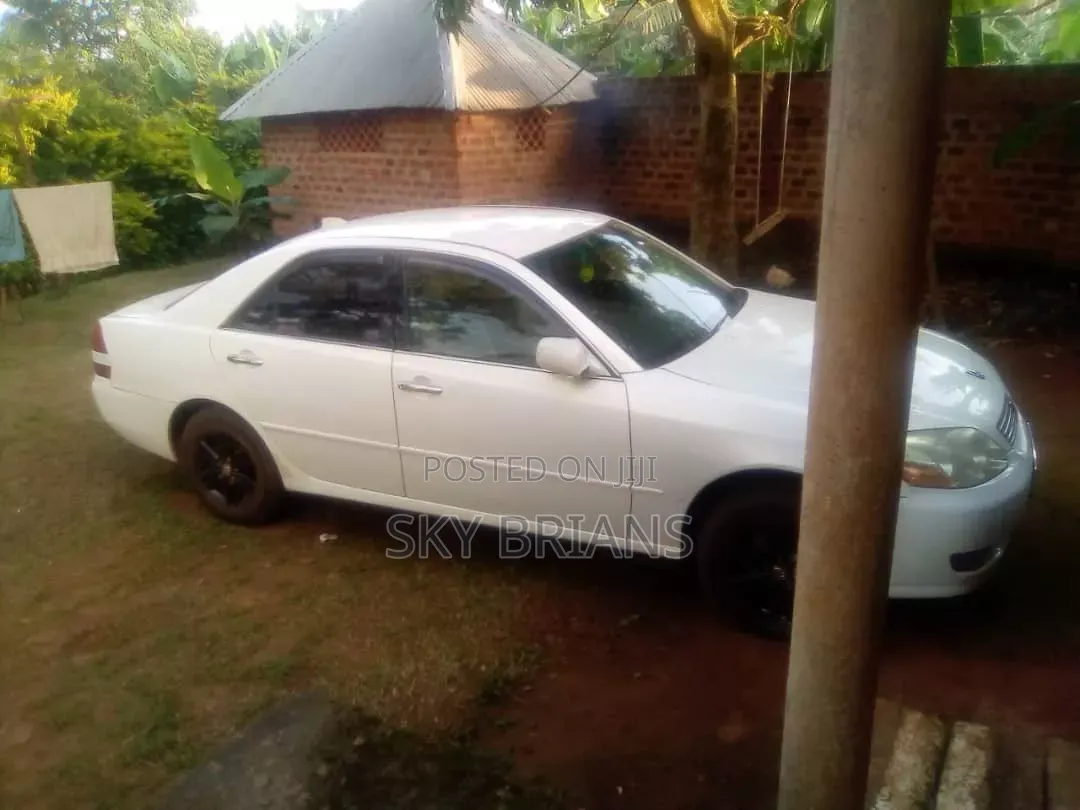 Toyota Mark II 2.0 AWD 2003 White