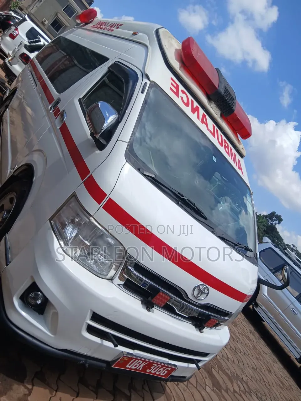 Toyota HiAce 2014 White