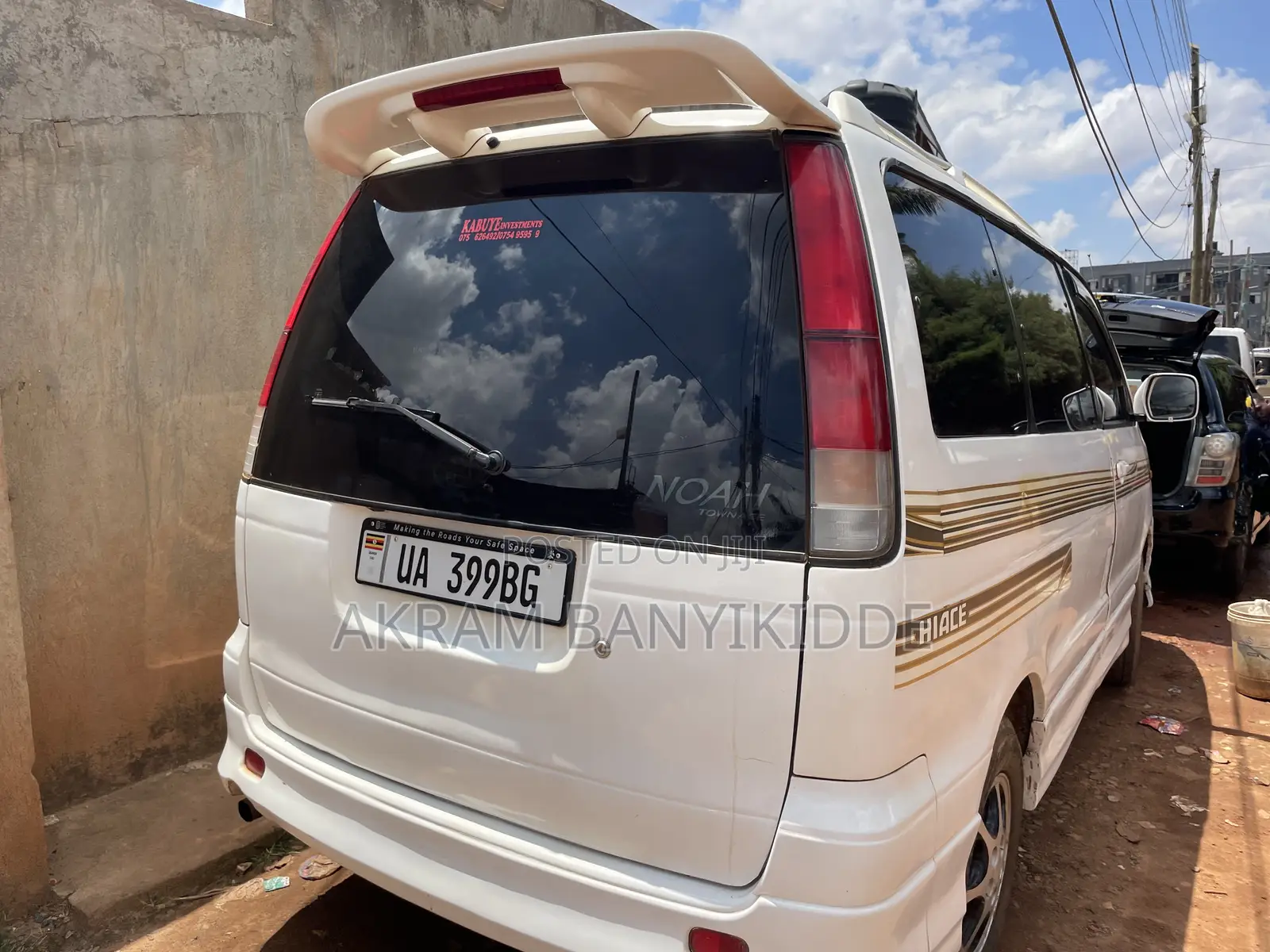 Toyota Noah 2002 White