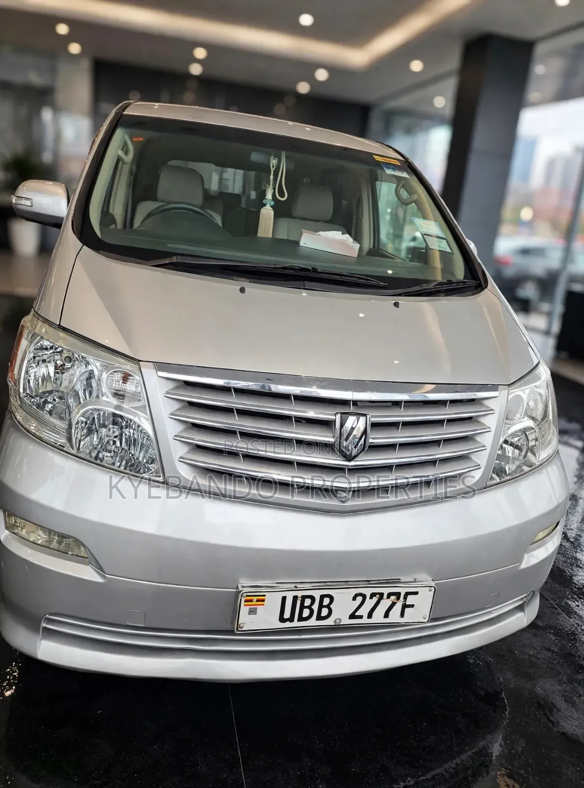 Toyota Alphard 2.4 Petrol AWD 2004 Silver