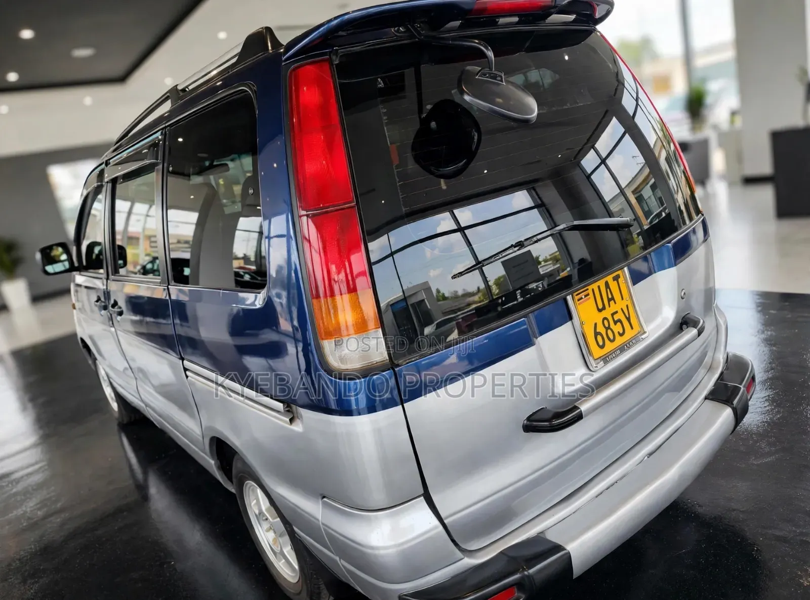 Toyota Noah 2.0 AWD (8 Seater) 2001 Blue