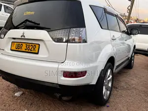 Mitsubishi Outlander 2008 White