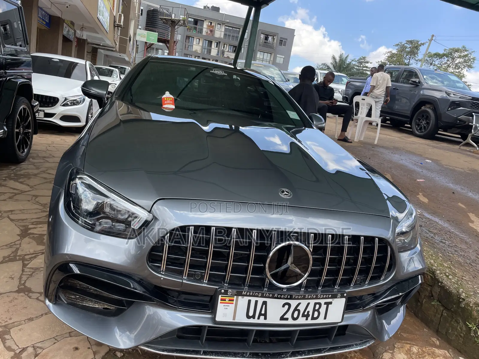 Mercedes-Benz E400 2022 Gray