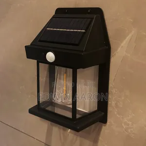 Single Bulb Solar Sensor Wall Lamp