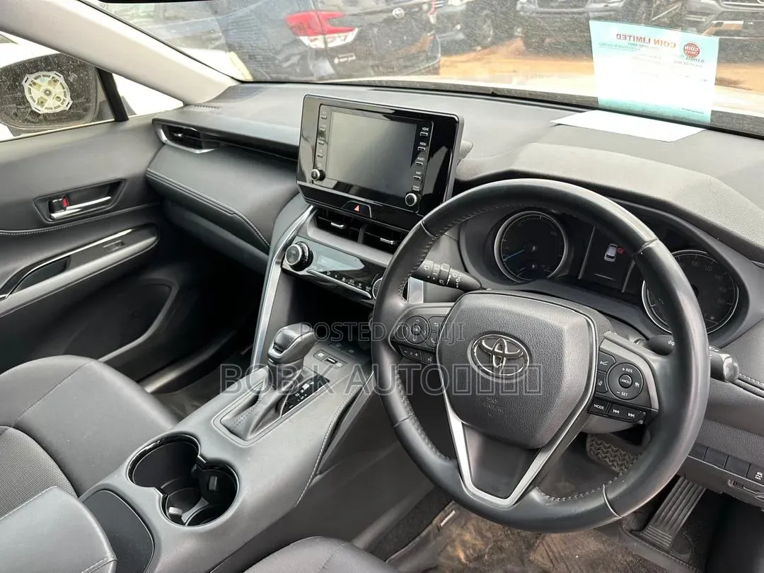 Toyota Harrier 2020 Silver