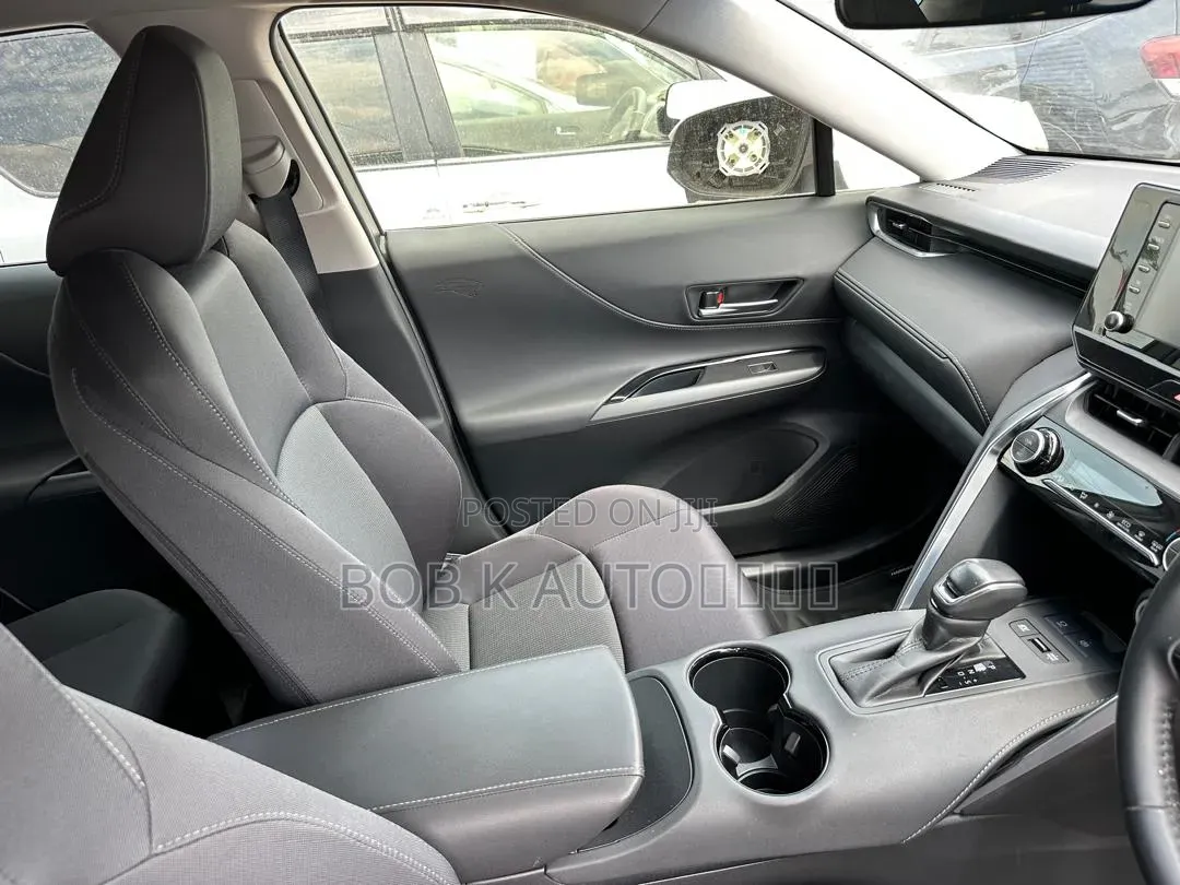 Toyota Harrier 2020 Silver
