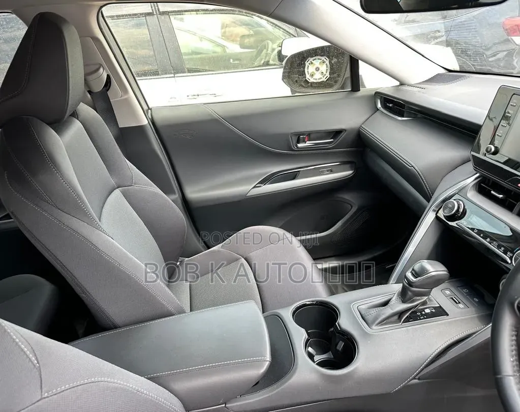 Toyota Harrier 2020 Silver