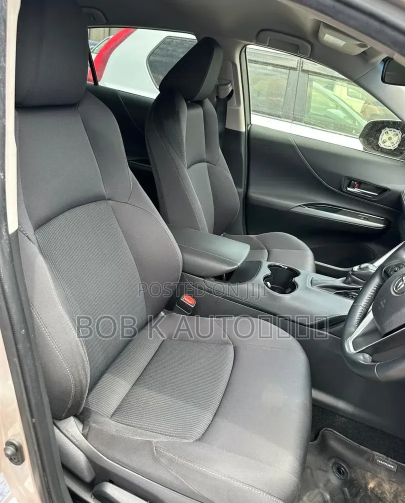 Toyota Harrier 2020 Silver
