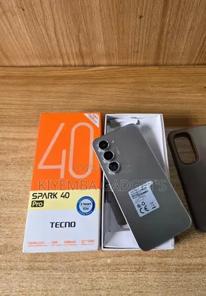 New Tecno Spark 40 Pro 256 GB Silver